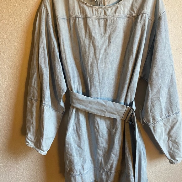 Free People Ora Denim Mini Stylish Two Toned Light Blue Belted Mini Dress Sz L - Picture 3 of 16